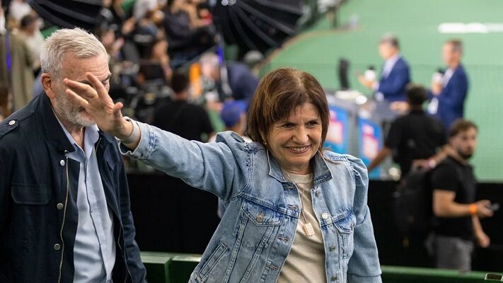 Bullrich vacacionará en Disney, pese al pedido de austeridad de Milei